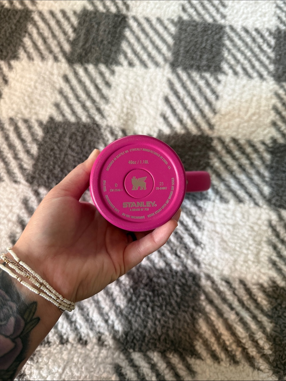 40 oz Stanley Hot Pink Travel Tumbler with Handle 🩷 - Picture 2 of 4